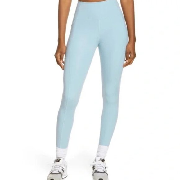 NWT Girlfriend Collective 7/8 Compressive Pocket Leggings Light Blue Size XS - Picture 1 of 9
